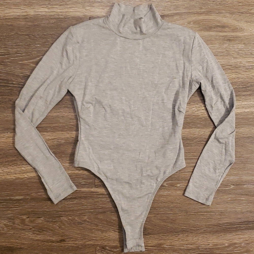 NWT Long Sleeve Bodysuit